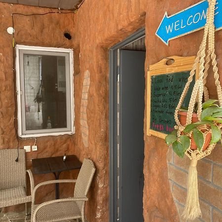 Hillside Guesthouse Borjomi Bagian luar foto